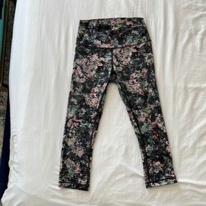 Lululemon 21” leggings